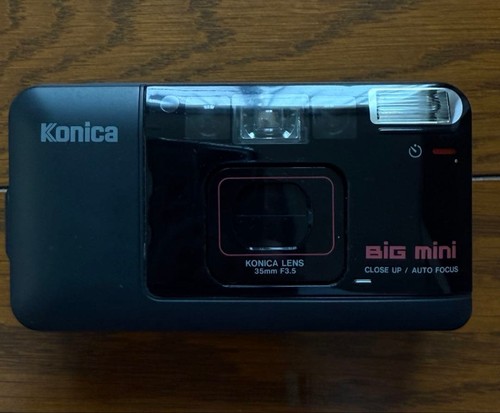 Konica big mini point shoot - &,